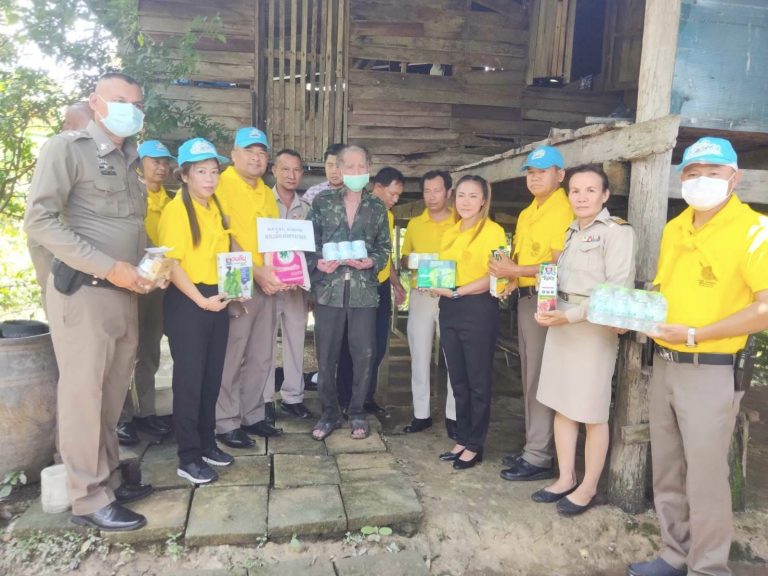 ตรวจเยี่ยมผู้ป่วยในพระบรมราชานุเคราะห์ มอบน้ำ อาหารบำรุงสุขภาพ เนื่องในวันมหามงคลเฉลิมพระชนมพรรษา 12 สิงหาคม 2566