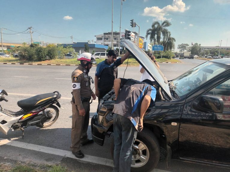 ประสานอู่ซ่อมใกล้เคียงให้การช่วยเหลือรถยนต์ของประชาชนที่ขัดเกี่ยวกับระบบคลัชต่อไป