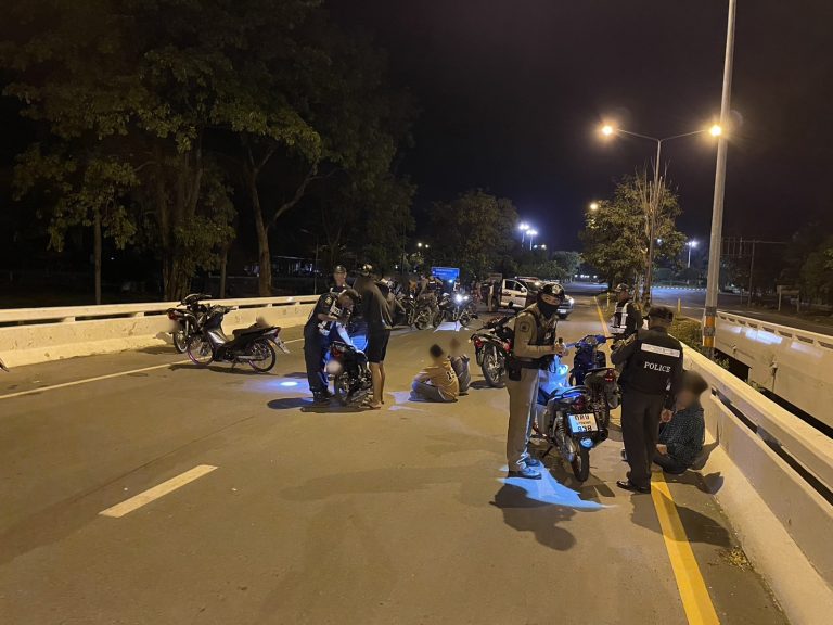 ปฏิบัติการตรวจยึดรถจักรยานยนต์ ป้องกันการแข่งรถในทาง ในพื้นที่ตำบลสาริกาและหินตั้ง