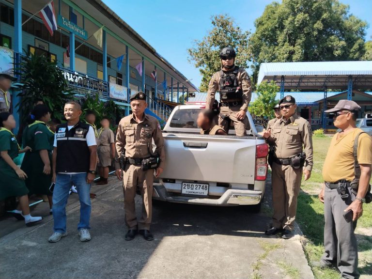 จัดกิจกรรมให้ความรู้ป้องกันอาชญากรรม “หนี ซ่อน สู้” แก่นักเรียน