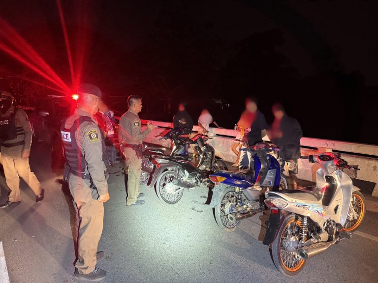 งานป้องกันปราบปราม สภ.เมืองครนายก เข้ม! ตรวจยึดรถจักรยานยนต์ 7 คัน ป้องกันแข่งรถ-ท่อดัง