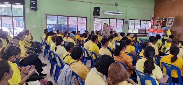 โครงการให้ความรู้กฎหมายจราจรและการขับขี่อย่างปลอดภัยบนท้องถนน